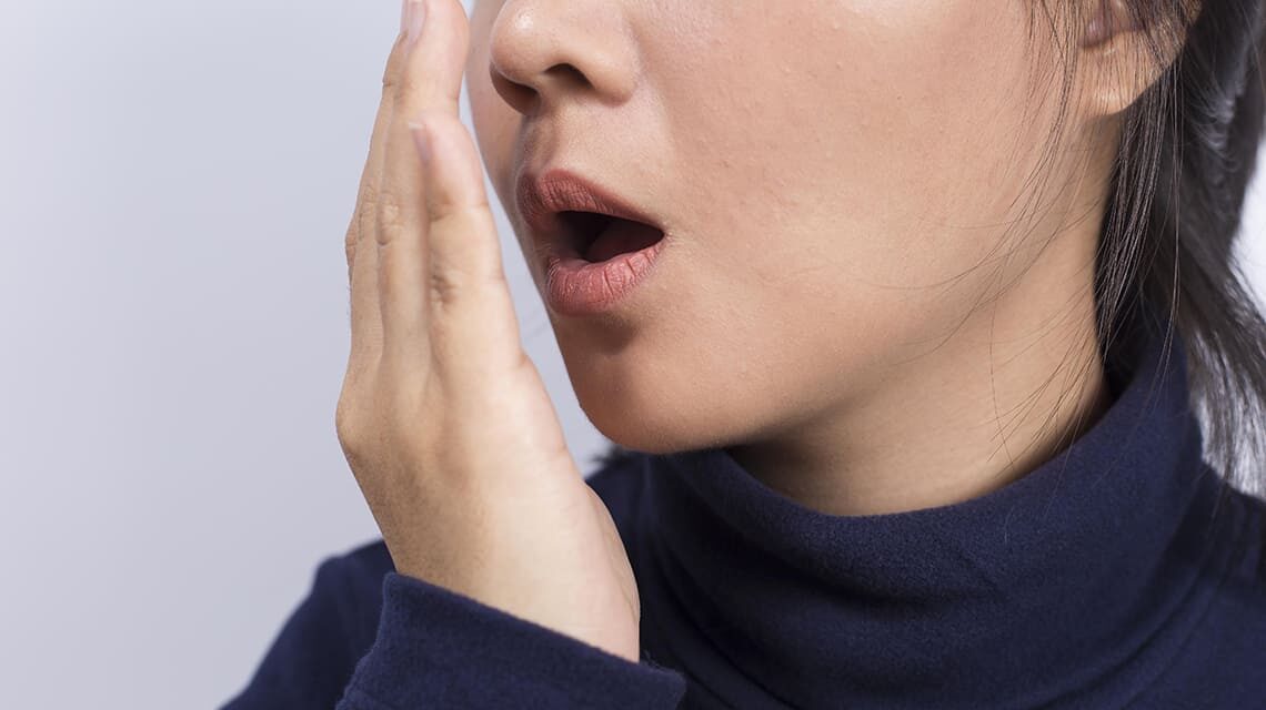 تشخیص و درمان بوی بد دهان چگونه است؟